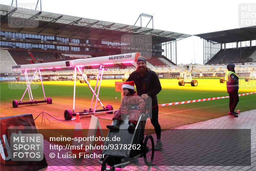07.12.2025 - St. Pauli X-Mass-Run No. 15 Luisa Fischer http://msf.ph/oto/9378262 07.12.2025 10:29:25 Ziel 161, 165, 1095, 1308, 1330, 1566, 1677, 2046, 2051, 2397, 2874, 2912, 2913, 3209, 3218, 3299, 3377, 3669, 3938, 3942, 4073, 4265, 4291, 4414, 4446, 4449, 4450, 4543, 4544 meine-sportfotos.de