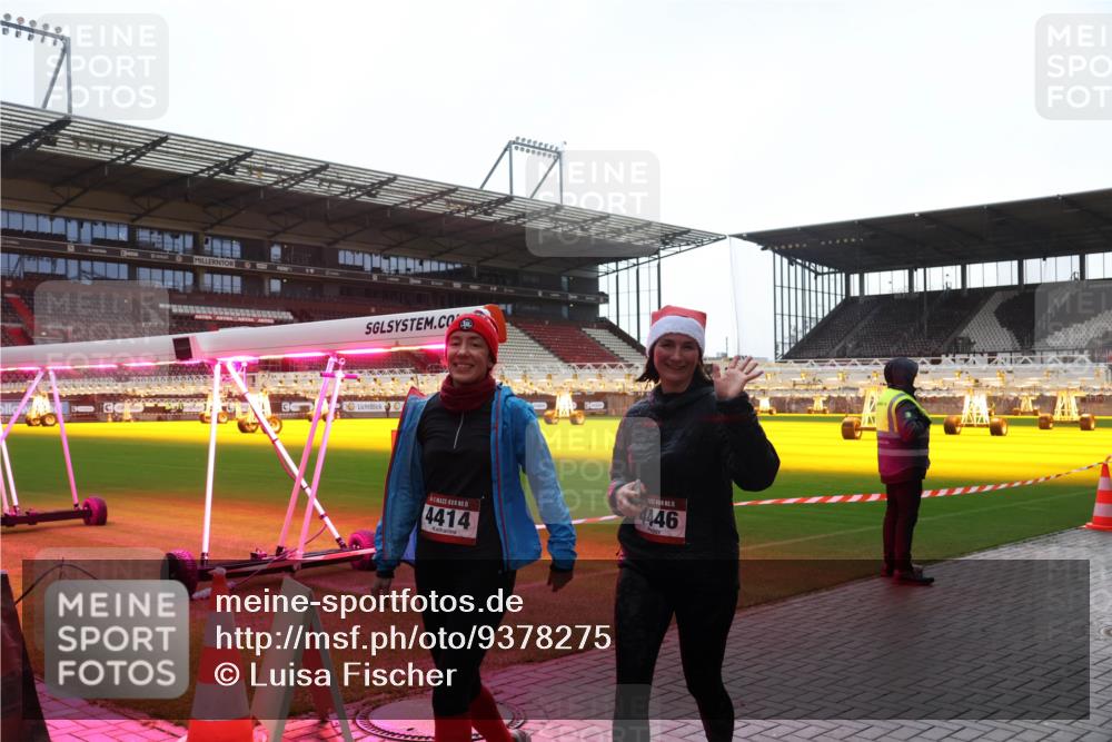 07.12.2025 - St. Pauli X-Mass-Run No. 15 Luisa Fischer http://msf.ph/oto/9378275 07.12.2025 10:29:28 Ziel 1, 15, 4414, 15, 4446, 161, 165, 1095, 1308, 1330, 1548, 1550, 1566, 1677, 1842, 2046, 2051, 2397, 2874, 2913, 3115, 3209, 3299, 3669, 3938, 3942, 4073, 4265, 4291, 4414, 4446, 4449, 4450, 4543, 4544 meine-sportfotos.de
