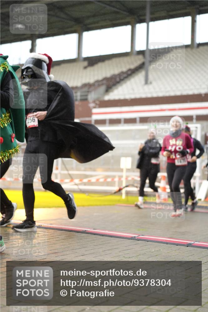 07.12.2025 - St. Pauli X-Mass-Run No. 15 Patografie http://msf.ph/oto/9378304 07.12.2025 10:09:50 Ziel 989, 1026, 1256, 1257, 1678, 2502, 2504, 2560, 3245, 3246, 3410, 3411 meine-sportfotos.de