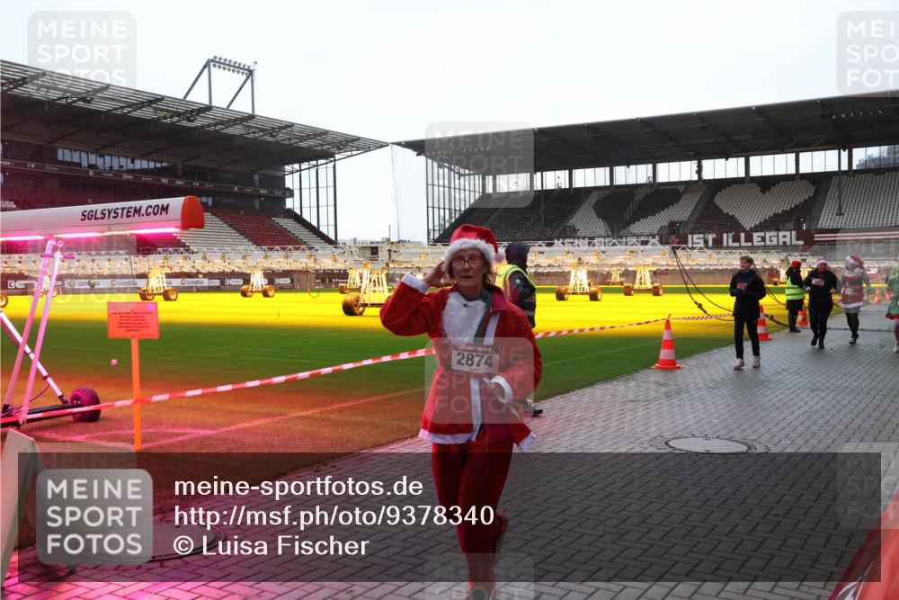 07.12.2025 - St. Pauli X-Mass-Run No. 15 Luisa Fischer http://msf.ph/oto/9378340 07.12.2025 10:29:38 Ziel 2874, 161, 165, 450, 458, 1039, 1095, 1308, 1330, 1373, 1548, 1550, 1566, 1677, 1842, 2001, 2046, 2051, 2397, 2874, 3080, 3115, 3299, 3470, 3669, 3938, 3942, 4007, 4009, 4073, 4264, 4265, 4266, 4291, 4293, 4296, 4414, 4440, 4446, 4449, 4450, 4531, 4543, 4544, 4695 meine-sportfotos.de