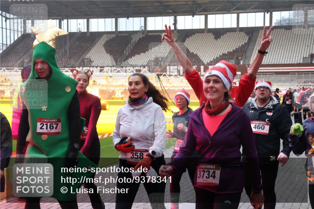 07.12.2025 - St. Pauli X-Mass-Run No. 15 Luisa Fischer http://msf.ph/oto/9378341 07.12.2025 10:04:17 Ziel 15, 2167, 358, 2002, 460, 15, 3734, 1623, 185, 213, 214, 358, 399, 626, 628, 709, 940, 984, 1023, 1027, 1028, 1263, 1264, 1307, 1394, 1425, 1484, 1486, 1506, 1888, 1906, 2002, 2110, 2112, 2366, 2380, 3198, 3334, 3337, 3340, 3359, 3519, 3734, 4151, 4193, 4239, 4660, 4667, 4679, 4680 meine-sportfotos.de