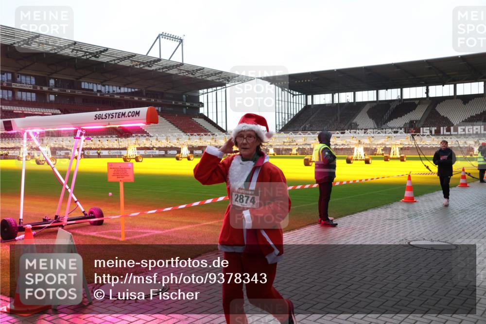 07.12.2025 - St. Pauli X-Mass-Run No. 15 Luisa Fischer http://msf.ph/oto/9378343 07.12.2025 10:29:38 Ziel 2874, 161, 165, 450, 458, 1039, 1095, 1308, 1330, 1373, 1548, 1550, 1566, 1677, 1842, 2001, 2046, 2051, 2397, 2874, 3080, 3115, 3299, 3470, 3669, 3938, 3942, 4007, 4009, 4073, 4264, 4265, 4266, 4291, 4293, 4296, 4414, 4440, 4446, 4449, 4450, 4531, 4543, 4544, 4695 meine-sportfotos.de