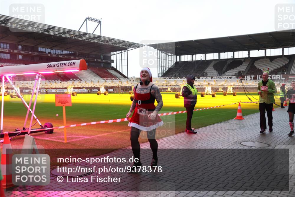 07.12.2025 - St. Pauli X-Mass-Run No. 15 Luisa Fischer http://msf.ph/oto/9378378 07.12.2025 10:29:46 Ziel 0, 1677, 161, 161, 165, 450, 458, 1039, 1198, 1201, 1204, 1209, 1308, 1330, 1373, 1548, 1550, 1677, 1842, 2001, 2874, 3080, 3115, 3299, 3468, 3469, 3470, 3669, 3938, 3942, 4007, 4009, 4073, 4126, 4264, 4265, 4266, 4291, 4293, 4296, 4440, 4531, 4695 meine-sportfotos.de