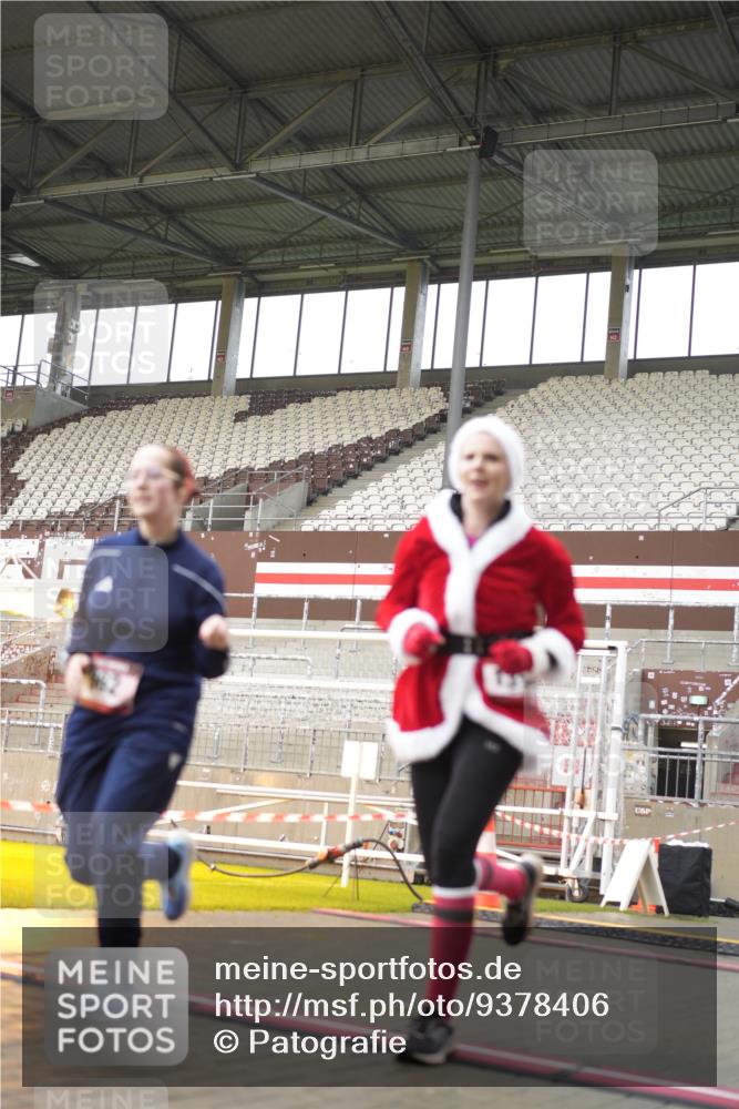 07.12.2025 - St. Pauli X-Mass-Run No. 15 Patografie http://msf.ph/oto/9378406 07.12.2025 10:10:09 Ziel 962, 1399, 1732, 4358, 4507 meine-sportfotos.de