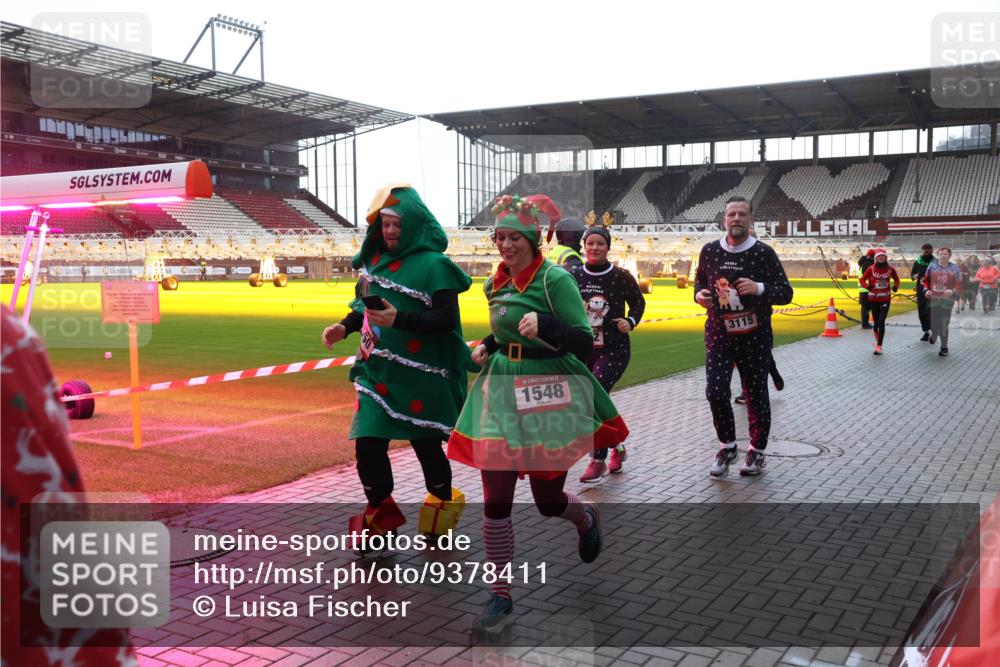 07.12.2025 - St. Pauli X-Mass-Run No. 15 Luisa Fischer http://msf.ph/oto/9378411 07.12.2025 10:29:52 Ziel 4, 1548, 3115, 161, 165, 450, 458, 1039, 1198, 1201, 1204, 1209, 1373, 1548, 1550, 1669, 1677, 1842, 2001, 2874, 2878, 3080, 3115, 3299, 3468, 3469, 3470, 3494, 3497, 3516, 3517, 3669, 3938, 3942, 4007, 4009, 4073, 4126, 4264, 4266, 4293, 4296, 4440, 4472, 4476, 4531, 4695 meine-sportfotos.de