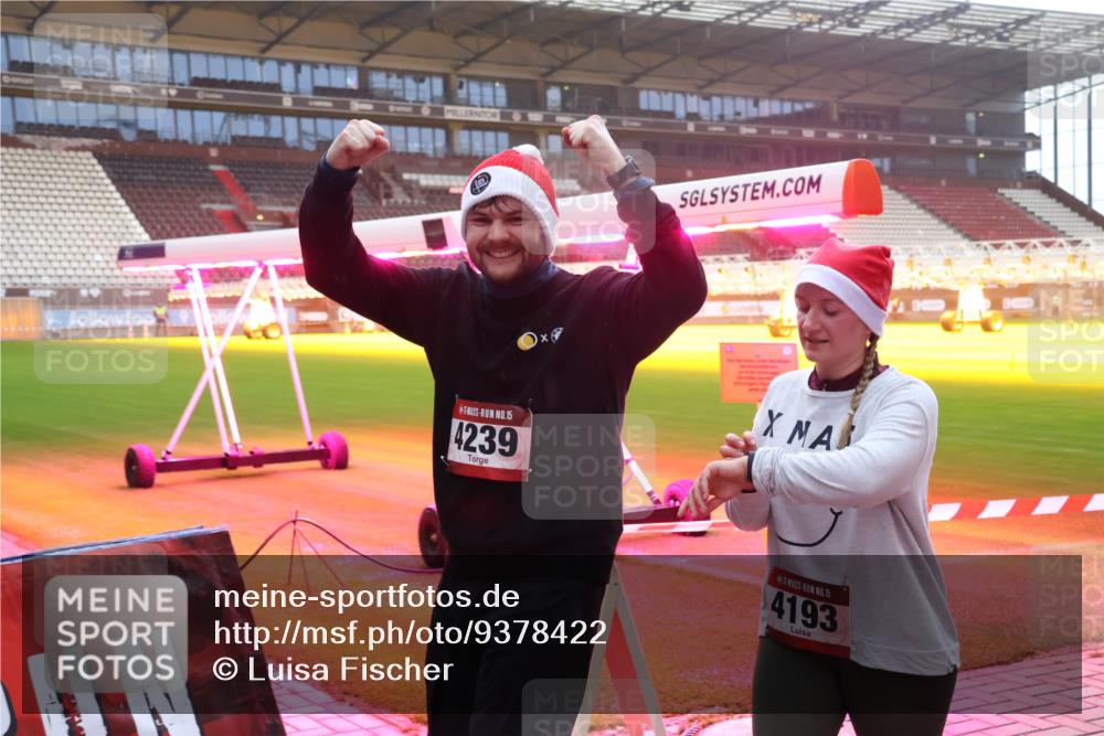 07.12.2025 - St. Pauli X-Mass-Run No. 15 Luisa Fischer http://msf.ph/oto/9378422 07.12.2025 10:04:32 Ziel 15, 4239, 15, 4193, 113, 185, 213, 399, 626, 628, 709, 1027, 1028, 1291, 1302, 1307, 1394, 1425, 1506, 1712, 1738, 1906, 2002, 2110, 2112, 2366, 2380, 2454, 3188, 3198, 3337, 3340, 3359, 3519, 3734, 4151, 4673, 4679 meine-sportfotos.de