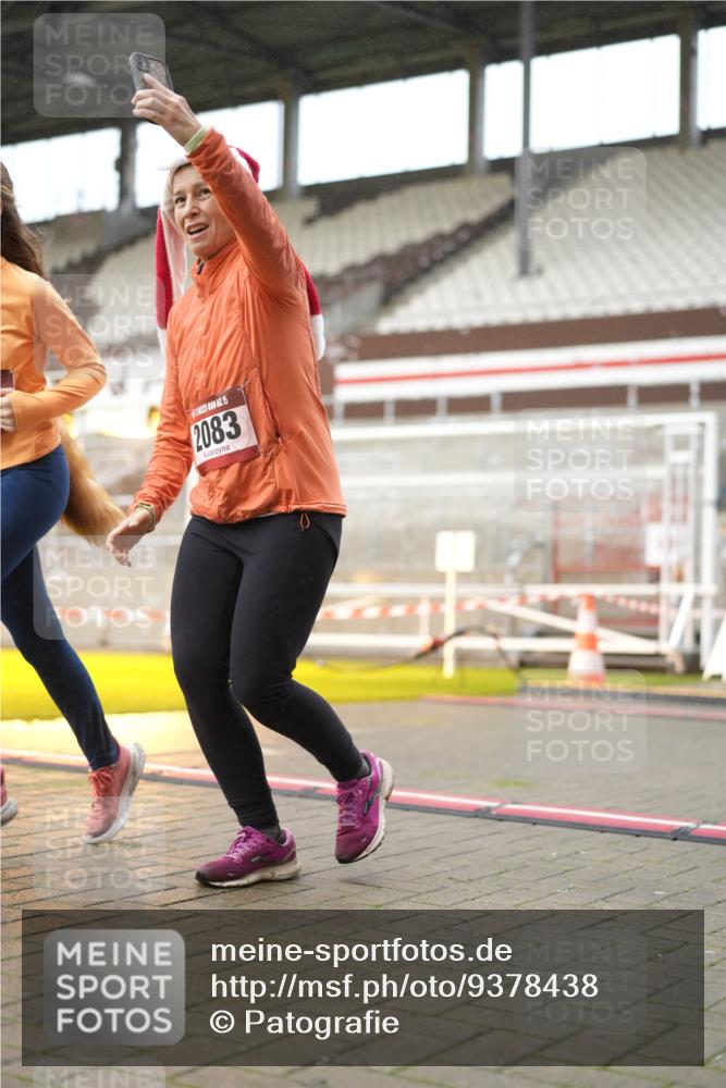 07.12.2025 - St. Pauli X-Mass-Run No. 15 Patografie http://msf.ph/oto/9378438 07.12.2025 10:10:19 Ziel 962, 1399, 1571, 2083, 2087, 4358, 4507 meine-sportfotos.de