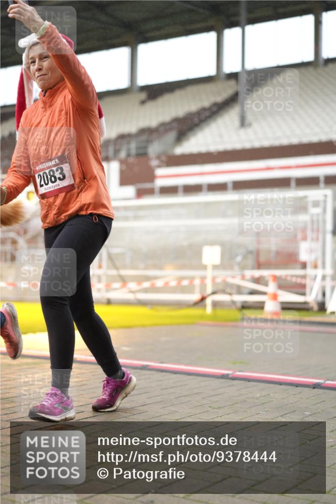 07.12.2025 - St. Pauli X-Mass-Run No. 15 Patografie http://msf.ph/oto/9378444 07.12.2025 10:10:19 Ziel 962, 1399, 1571, 2083, 2087, 4358, 4507 meine-sportfotos.de