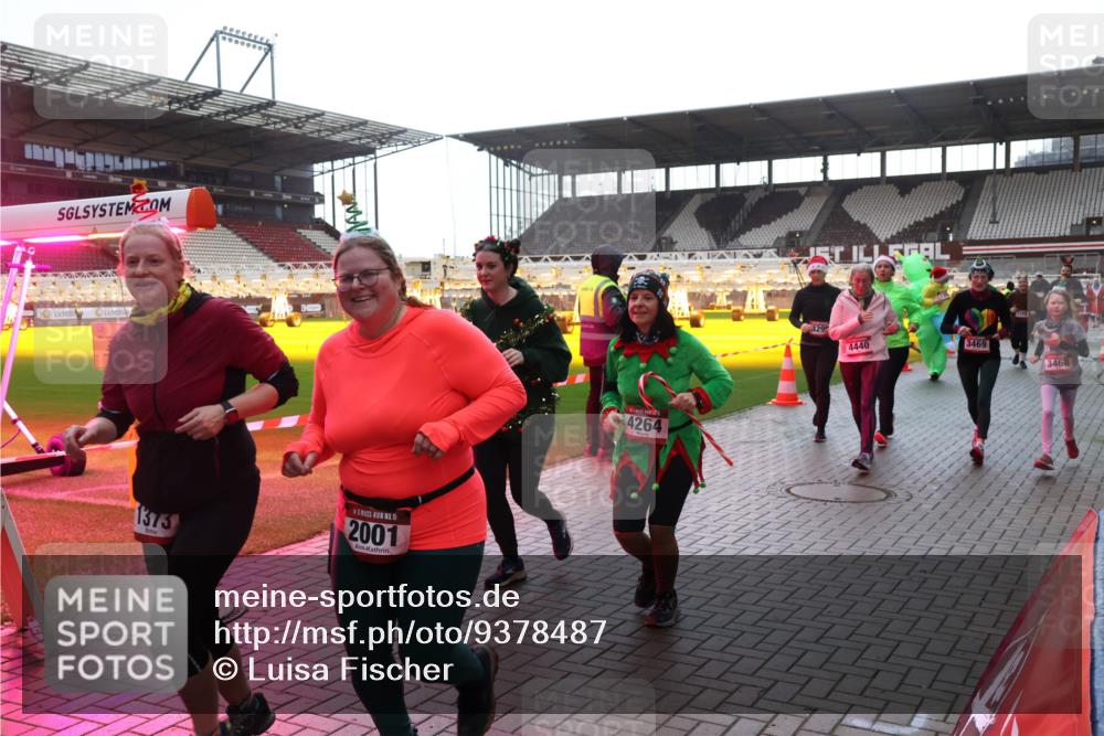 07.12.2025 - St. Pauli X-Mass-Run No. 15 Luisa Fischer http://msf.ph/oto/9378487 07.12.2025 10:30:05 Ziel 1373, 15, 2001, 4264, 4440, 3469, 3468, 10, 423, 426, 450, 458, 1039, 1090, 1091, 1198, 1201, 1204, 1209, 1373, 1548, 1550, 1669, 1677, 1842, 2001, 2878, 3080, 3115, 3299, 3468, 3469, 3470, 3494, 3497, 3516, 3517, 3942, 4007, 4009, 4126, 4264, 4266, 4293, 4296, 4440, 4472, 4476, 4531, 4533, 4534, 4546, 4695 meine-sportfotos.de