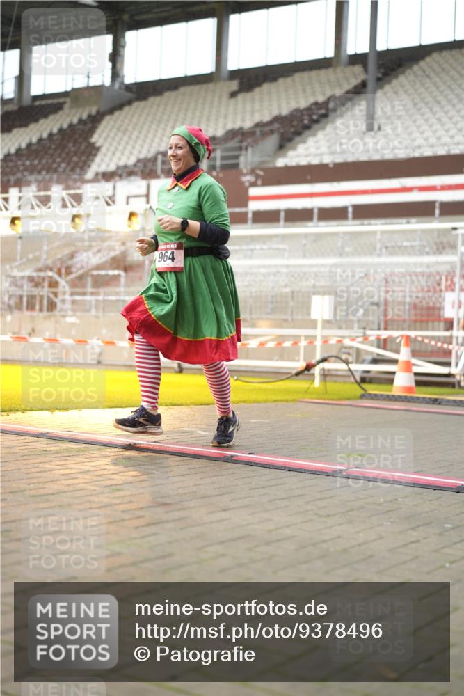07.12.2025 - St. Pauli X-Mass-Run No. 15 Patografie http://msf.ph/oto/9378496 07.12.2025 10:10:27 Ziel 550, 964, 1571, 2083, 2087 meine-sportfotos.de