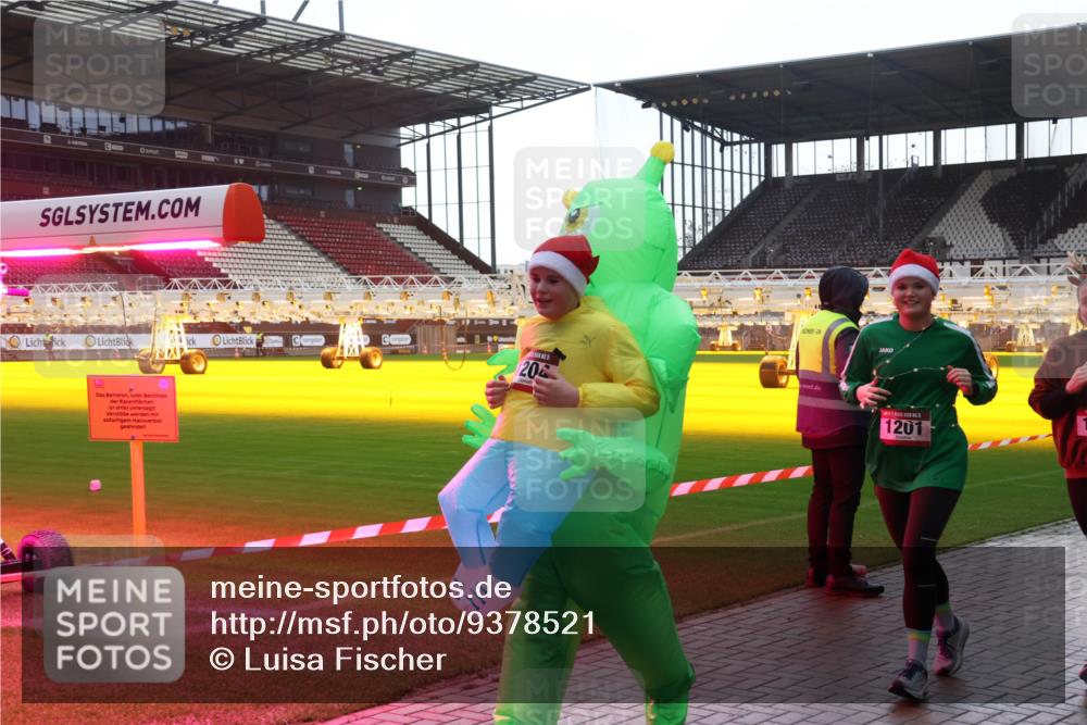 07.12.2025 - St. Pauli X-Mass-Run No. 15 Luisa Fischer http://msf.ph/oto/9378521 07.12.2025 10:30:11 Ziel 20, 1201, 10, 423, 426, 450, 458, 1039, 1090, 1091, 1198, 1201, 1204, 1209, 1373, 1548, 1550, 1669, 1677, 1842, 2001, 2369, 2878, 3080, 3115, 3468, 3469, 3470, 3494, 3497, 3516, 3517, 4007, 4009, 4126, 4264, 4266, 4293, 4296, 4440, 4472, 4476, 4531, 4533, 4534, 4546, 4695 meine-sportfotos.de