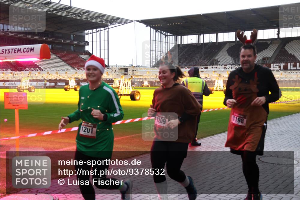 07.12.2025 - St. Pauli X-Mass-Run No. 15 Luisa Fischer http://msf.ph/oto/9378532 07.12.2025 10:30:13 Ziel 1201, 1209, 1198, 10, 423, 426, 450, 458, 1039, 1090, 1091, 1198, 1201, 1204, 1209, 1373, 1548, 1550, 1669, 1677, 1842, 2001, 2369, 2878, 3080, 3115, 3468, 3469, 3470, 3494, 3497, 3516, 3517, 4007, 4009, 4126, 4264, 4266, 4293, 4296, 4440, 4472, 4476, 4531, 4533, 4534, 4546, 4695 meine-sportfotos.de