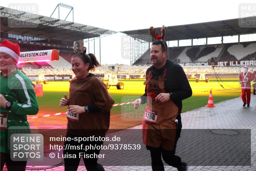 07.12.2025 - St. Pauli X-Mass-Run No. 15 Luisa Fischer http://msf.ph/oto/9378539 07.12.2025 10:30:13 Ziel 15, 1, 1269, 15, 1198, 147, 10, 423, 426, 450, 458, 1039, 1090, 1091, 1198, 1201, 1204, 1209, 1373, 1548, 1550, 1669, 1677, 1842, 2001, 2369, 2878, 3080, 3115, 3468, 3469, 3470, 3494, 3497, 3516, 3517, 4007, 4009, 4126, 4264, 4266, 4293, 4296, 4440, 4472, 4476, 4531, 4533, 4534, 4546, 4695 meine-sportfotos.de