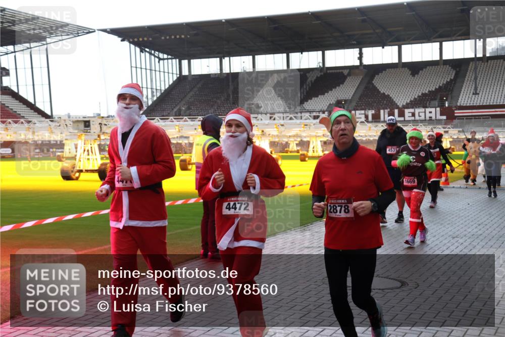 07.12.2025 - St. Pauli X-Mass-Run No. 15 Luisa Fischer http://msf.ph/oto/9378560 07.12.2025 10:30:17 Ziel 15, 4472, 15, 2878, 4531, 1669, 10, 423, 426, 450, 458, 1039, 1090, 1091, 1198, 1201, 1204, 1209, 1373, 1669, 2001, 2369, 2878, 3080, 3468, 3469, 3470, 3494, 3497, 3516, 3517, 4007, 4009, 4126, 4264, 4266, 4293, 4296, 4440, 4472, 4476, 4531, 4533, 4534, 4546, 4695 meine-sportfotos.de