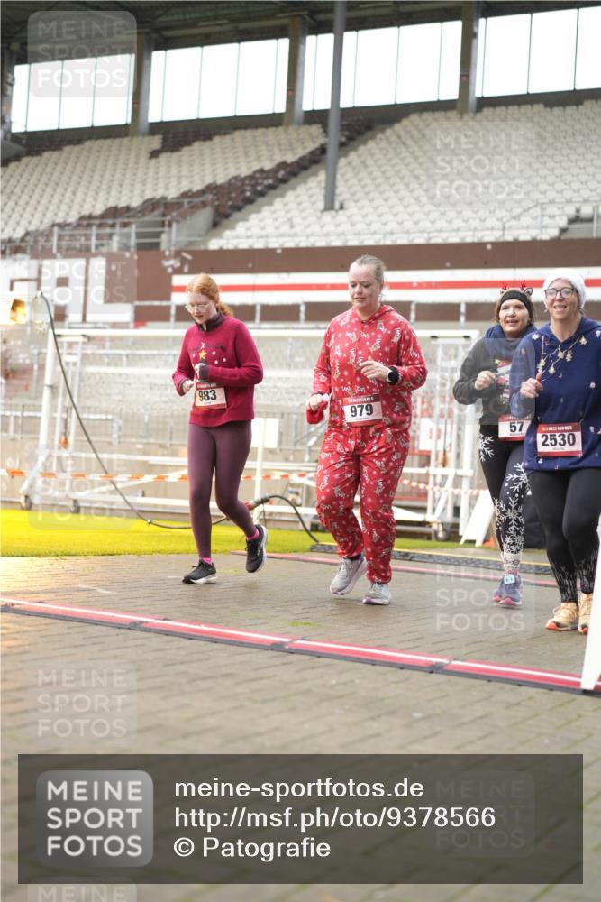 07.12.2025 - St. Pauli X-Mass-Run No. 15 Patografie http://msf.ph/oto/9378566 07.12.2025 10:10:49 Ziel 57, 979, 983, 1148, 1149, 1150, 1426, 1768, 1929, 2530, 4885 meine-sportfotos.de
