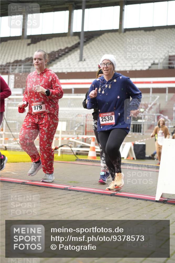 07.12.2025 - St. Pauli X-Mass-Run No. 15 Patografie http://msf.ph/oto/9378573 07.12.2025 10:10:50 Ziel 57, 979, 983, 1148, 1149, 1150, 1426, 1768, 1929, 1935, 2530, 4885 meine-sportfotos.de