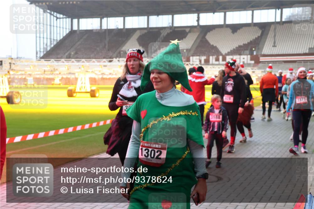 07.12.2025 - St. Pauli X-Mass-Run No. 15 Luisa Fischer http://msf.ph/oto/9378624 07.12.2025 10:05:04 Ziel 35, 15, 1302, 3188, 628, 1871, 113, 713, 1217, 1291, 1302, 1522, 1701, 1712, 1738, 1871, 1973, 1991, 2168, 2249, 2454, 2569, 2570, 3188, 3477, 3894, 3911, 4080, 4553, 4557, 4673 meine-sportfotos.de