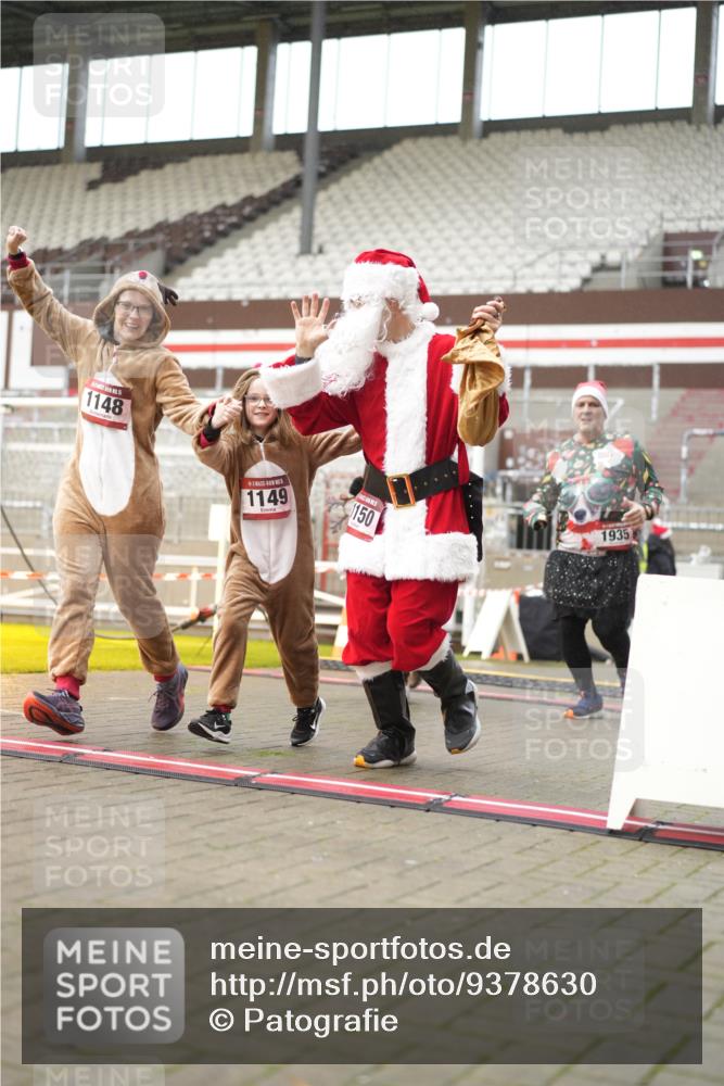 07.12.2025 - St. Pauli X-Mass-Run No. 15 Patografie http://msf.ph/oto/9378630 07.12.2025 10:10:54 Ziel 57, 979, 983, 1148, 1149, 1150, 1426, 1768, 1929, 1935, 2530 meine-sportfotos.de