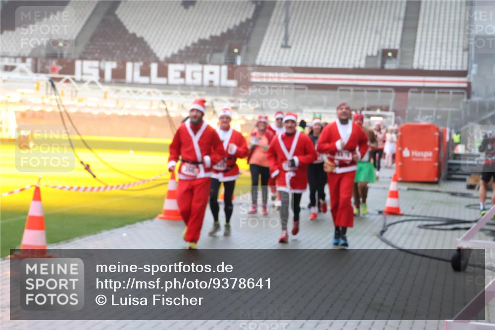 07.12.2025 - St. Pauli X-Mass-Run No. 15 Luisa Fischer http://msf.ph/oto/9378641 07.12.2025 11:10:00 Ziel 2016, 44, 51, 59, 66, 266, 330, 558, 696, 720, 737, 814, 863, 971, 1084, 1110, 1157, 1163, 1260, 1463, 1477, 1574, 1579, 1582, 1641, 1851, 1870, 1945, 1974, 2042, 3151, 4190, 4191 meine-sportfotos.de