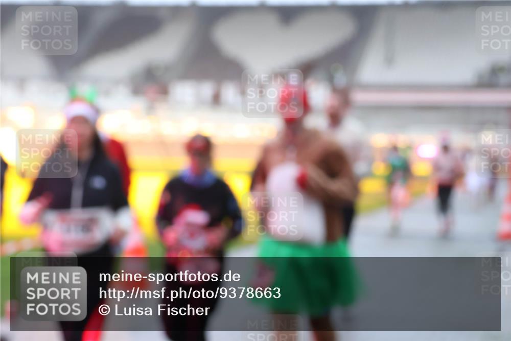 07.12.2025 - St. Pauli X-Mass-Run No. 15 Luisa Fischer http://msf.ph/oto/9378663 07.12.2025 11:10:07 Ziel 44, 51, 59, 66, 266, 330, 558, 696, 720, 737, 753, 755, 814, 863, 971, 1084, 1110, 1157, 1163, 1260, 1463, 1477, 1579, 1582, 1641, 1851, 1870, 1945, 1974, 2042, 3151, 4190, 4191 meine-sportfotos.de