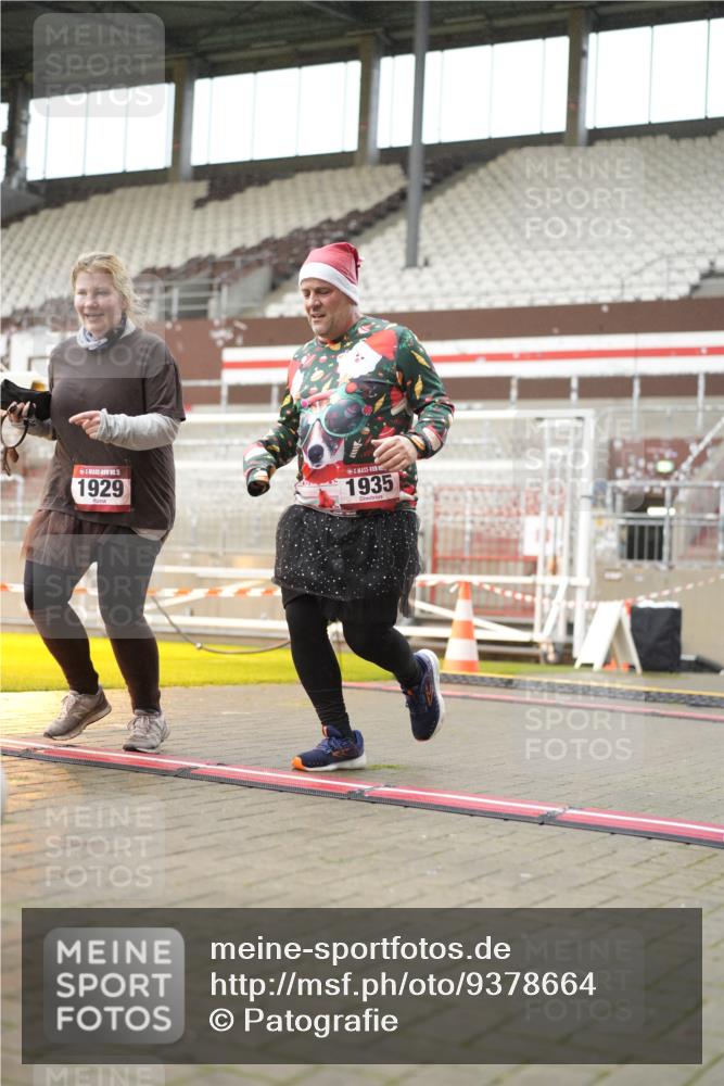 07.12.2025 - St. Pauli X-Mass-Run No. 15 Patografie http://msf.ph/oto/9378664 07.12.2025 10:10:55 Ziel 57, 979, 983, 1148, 1149, 1150, 1426, 1929, 1935, 2530 meine-sportfotos.de