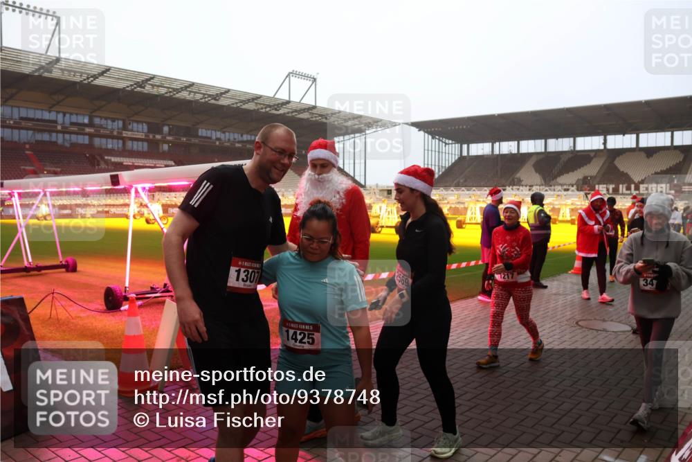07.12.2025 - St. Pauli X-Mass-Run No. 15 Luisa Fischer http://msf.ph/oto/9378748 07.12.2025 10:05:23 Ziel 1307, 15, 1425, 1217, 34, 114, 202, 210, 292, 699, 713, 1217, 1522, 1701, 1973, 1991, 2168, 2249, 2569, 2570, 2856, 2866, 3186, 3307, 3311, 3477, 3894, 3911, 4080, 4553, 4557 meine-sportfotos.de
