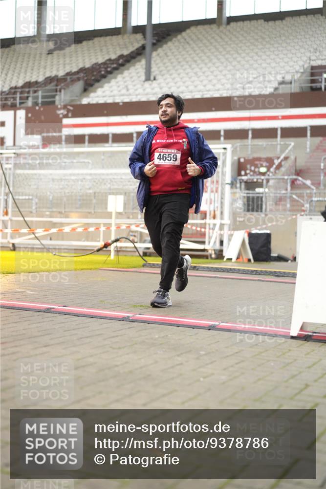07.12.2025 - St. Pauli X-Mass-Run No. 15 Patografie http://msf.ph/oto/9378786 07.12.2025 10:11:18 Ziel 1969, 3354, 3815, 4499, 4525, 4659, 4661, 4662 meine-sportfotos.de