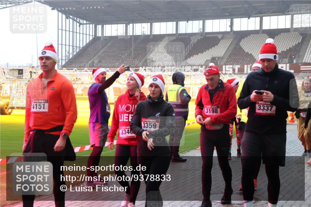 07.12.2025 - St. Pauli X-Mass-Run No. 15 Luisa Fischer http://msf.ph/oto/9378833 07.12.2025 10:05:37 Ziel 380, 4151, 3340, 5, 3359, 3198, 3337, 11, 114, 202, 210, 292, 543, 668, 699, 950, 1121, 1217, 1316, 1374, 1481, 1661, 1761, 1973, 1991, 2168, 2249, 2856, 2866, 3186, 3307, 3311, 3386, 4036, 4080, 4553, 4556, 4557, 4558 meine-sportfotos.de