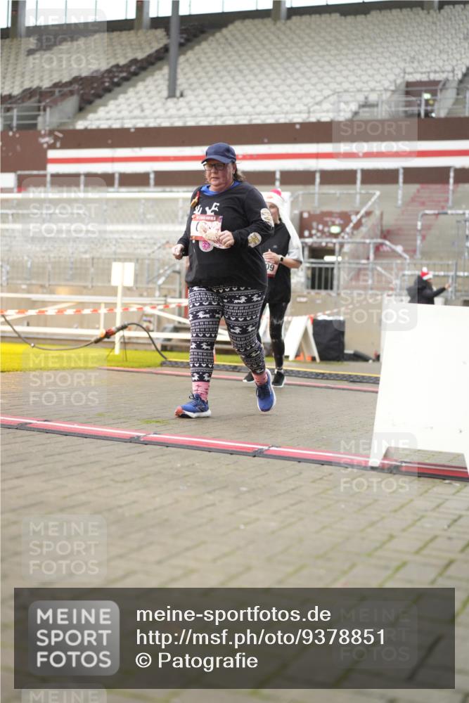 07.12.2025 - St. Pauli X-Mass-Run No. 15 Patografie http://msf.ph/oto/9378851 07.12.2025 10:11:34 Ziel 670, 2909, 3085, 3909, 4662 meine-sportfotos.de
