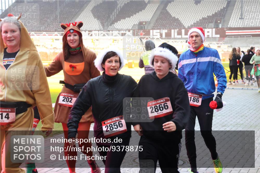 07.12.2025 - St. Pauli X-Mass-Run No. 15 Luisa Fischer http://msf.ph/oto/9378875 07.12.2025 10:05:42 Ziel 15, 14, 15, 202, 15, 2856, 15, 2866, 15, 186, 114, 202, 210, 292, 543, 668, 699, 950, 1121, 1217, 1316, 1374, 1481, 1661, 1761, 1973, 1991, 2168, 2249, 2856, 2866, 3186, 3307, 3311, 3386, 4036, 4556, 4558 meine-sportfotos.de