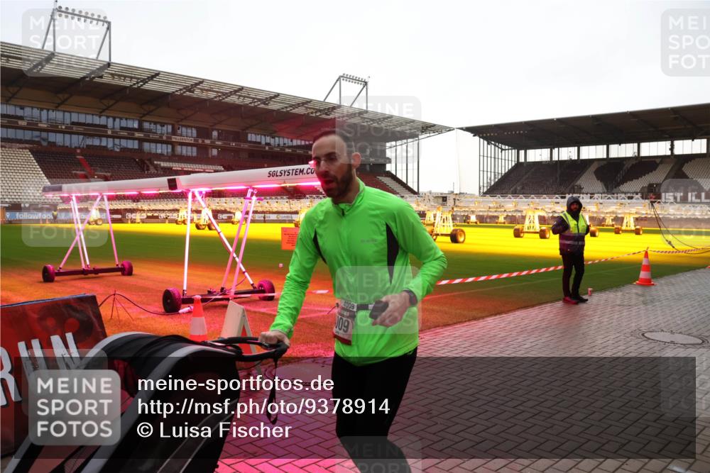 07.12.2025 - St. Pauli X-Mass-Run No. 15 Luisa Fischer http://msf.ph/oto/9378914 07.12.2025 10:31:24 Ziel 4009, 109, 594, 601, 608, 1015, 1075, 1545, 1698, 1700, 2073, 2172, 2537, 2914, 3889, 3936, 3940, 3982, 3986, 4464, 4845, 4847 meine-sportfotos.de