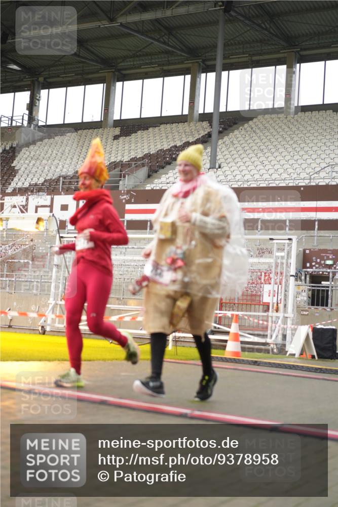 07.12.2025 - St. Pauli X-Mass-Run No. 15 Patografie http://msf.ph/oto/9378958 07.12.2025 10:11:54 Ziel 756, 1389, 1687, 1688, 1833, 2177, 2906, 3761, 3767, 3870, 3932, 3935, 4658 meine-sportfotos.de