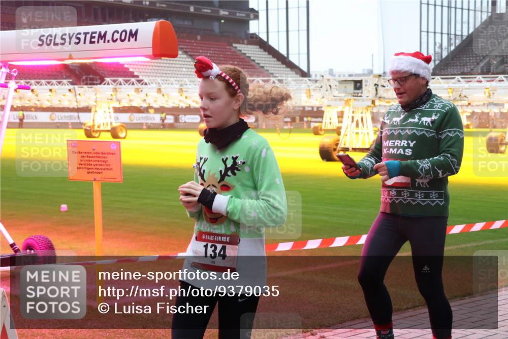 07.12.2025 - St. Pauli X-Mass-Run No. 15 Luisa Fischer http://msf.ph/oto/9379035 07.12.2025 11:11:01 Ziel 15, 134, 29, 30, 31, 42, 49, 53, 122, 134, 745, 980, 1064, 1066, 1298, 1299, 1380, 1398, 1400, 1402, 1584, 1626, 1692, 1694, 1697, 1739, 1740, 2371, 2616, 3124, 3136, 4574 meine-sportfotos.de