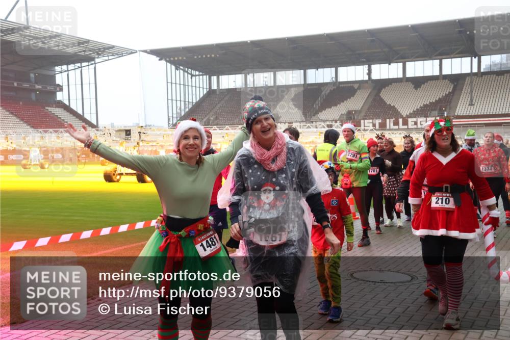 07.12.2025 - St. Pauli X-Mass-Run No. 15 Luisa Fischer http://msf.ph/oto/9379056 07.12.2025 10:05:58 Ziel 1291, 1701, 1481, 1661, 210, 1374, 2, 3, 54, 114, 123, 202, 210, 292, 363, 385, 512, 543, 668, 699, 945, 950, 1121, 1215, 1222, 1316, 1374, 1481, 1661, 1761, 1789, 1791, 3186, 3231, 3307, 3311, 3386, 3877, 4036, 4194, 4195, 4552, 4555, 4556, 4558, 4559, 4560 meine-sportfotos.de
