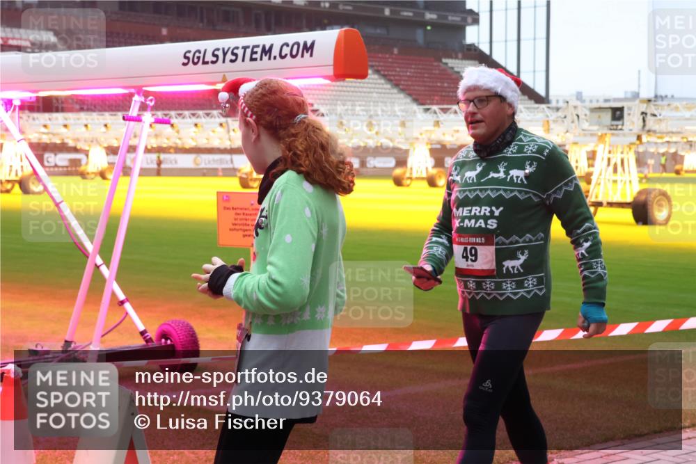 07.12.2025 - St. Pauli X-Mass-Run No. 15 Luisa Fischer http://msf.ph/oto/9379064 07.12.2025 11:11:02 Ziel 15, 49, 29, 30, 31, 42, 49, 53, 122, 134, 745, 980, 1064, 1066, 1298, 1299, 1380, 1398, 1400, 1402, 1584, 1626, 1692, 1694, 1697, 1739, 1740, 2371, 2616, 3124, 3136, 4574 meine-sportfotos.de