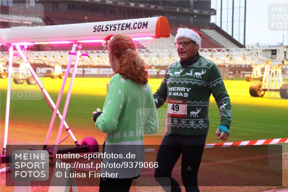 07.12.2025 - St. Pauli X-Mass-Run No. 15 Luisa Fischer http://msf.ph/oto/9379066 07.12.2025 11:11:02 Ziel 15, 49, 29, 30, 31, 42, 49, 53, 122, 134, 745, 980, 1064, 1066, 1298, 1299, 1380, 1398, 1400, 1402, 1584, 1626, 1692, 1694, 1697, 1739, 1740, 2371, 2616, 3124, 3136, 4574 meine-sportfotos.de