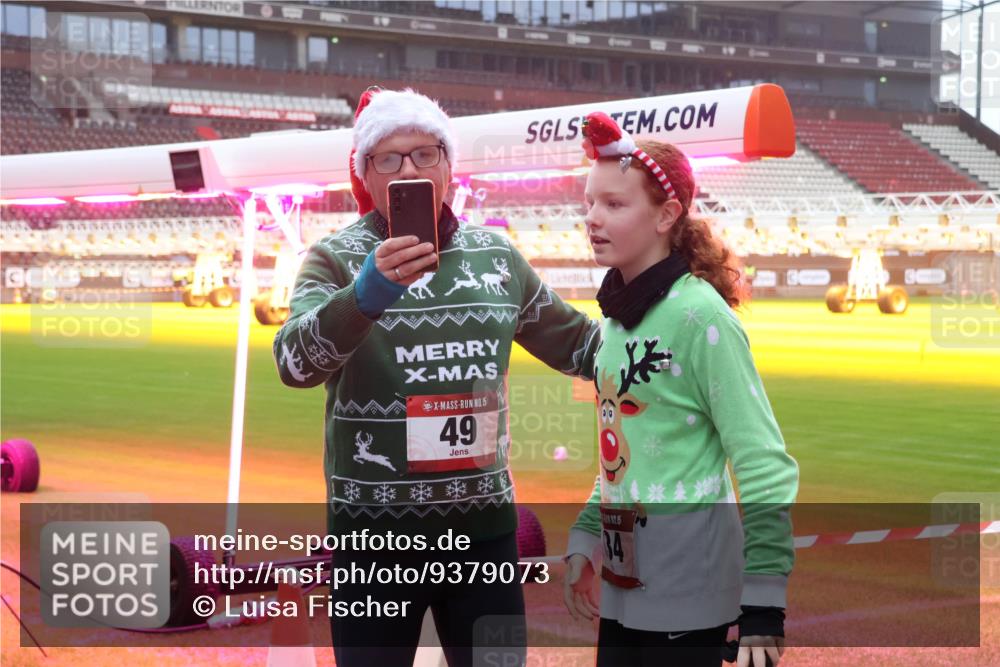 07.12.2025 - St. Pauli X-Mass-Run No. 15 Luisa Fischer http://msf.ph/oto/9379073 07.12.2025 11:11:04 Ziel 5, 49, 5, 29, 30, 31, 42, 49, 53, 122, 134, 667, 669, 745, 980, 1064, 1066, 1298, 1299, 1380, 1398, 1400, 1402, 1584, 1626, 1692, 1694, 1697, 1739, 1740, 2371, 2616, 3124, 3136, 4574 meine-sportfotos.de