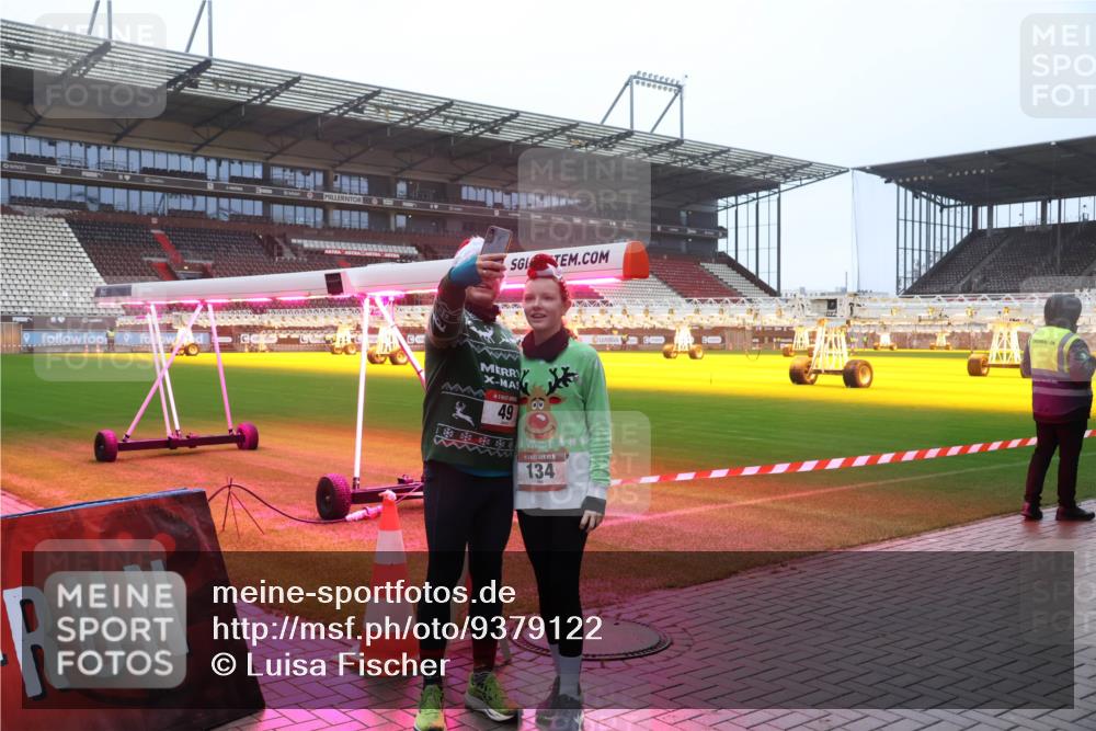 07.12.2025 - St. Pauli X-Mass-Run No. 15 Luisa Fischer http://msf.ph/oto/9379122 07.12.2025 11:11:07 Ziel 15, 134, 29, 30, 31, 42, 48, 49, 53, 122, 134, 660, 667, 669, 745, 980, 1064, 1066, 1298, 1299, 1380, 1398, 1400, 1402, 1584, 1626, 1692, 1694, 1697, 1739, 1740, 2371, 2616, 3124, 3136, 4574 meine-sportfotos.de
