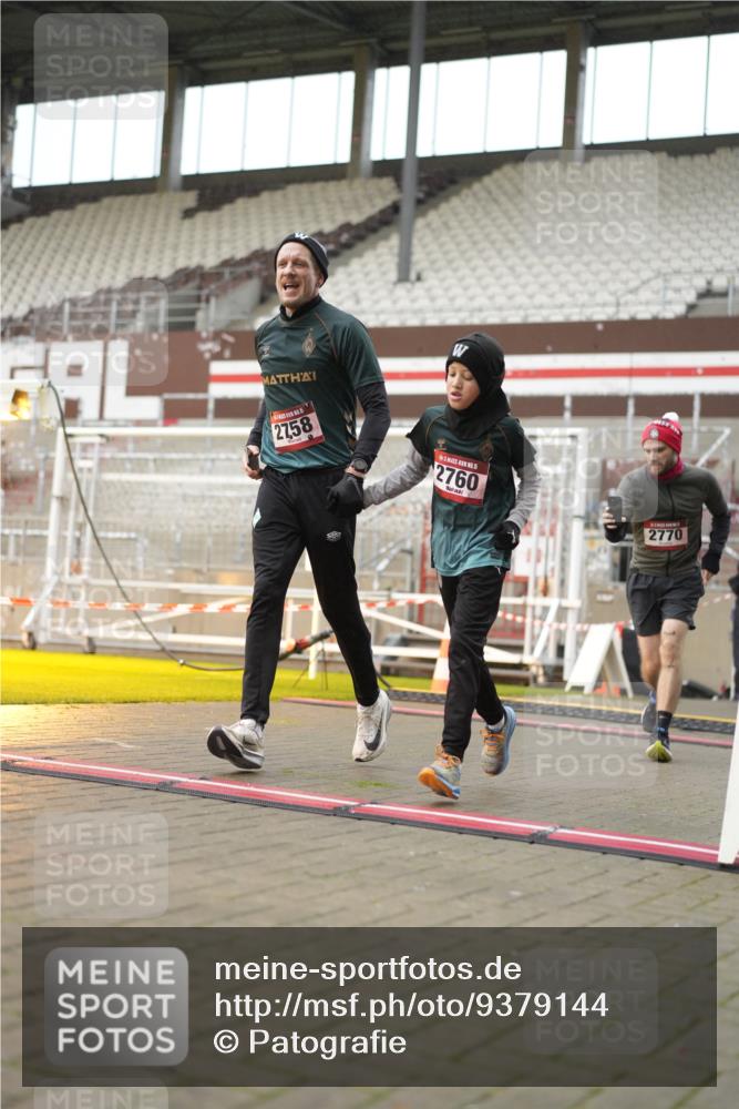 07.12.2025 - St. Pauli X-Mass-Run No. 15 Patografie http://msf.ph/oto/9379144 07.12.2025 10:12:25 Ziel 1070, 1072, 1074, 1077, 2758, 2760, 2770, 3585 meine-sportfotos.de