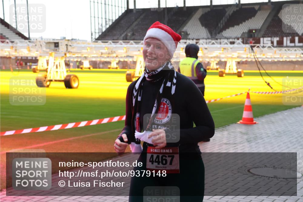 07.12.2025 - St. Pauli X-Mass-Run No. 15 Luisa Fischer http://msf.ph/oto/9379148 07.12.2025 10:32:19 Ziel 1910, 15, 4467, 750, 752, 1818, 2342, 2343, 2345, 2352, 2418, 2540, 2541, 3267, 3716, 3806, 3808, 3895, 3896, 3897, 3969, 4039, 4274, 4275, 4412, 4467, 4484, 4495, 4504, 4518, 4519, 4520 meine-sportfotos.de
