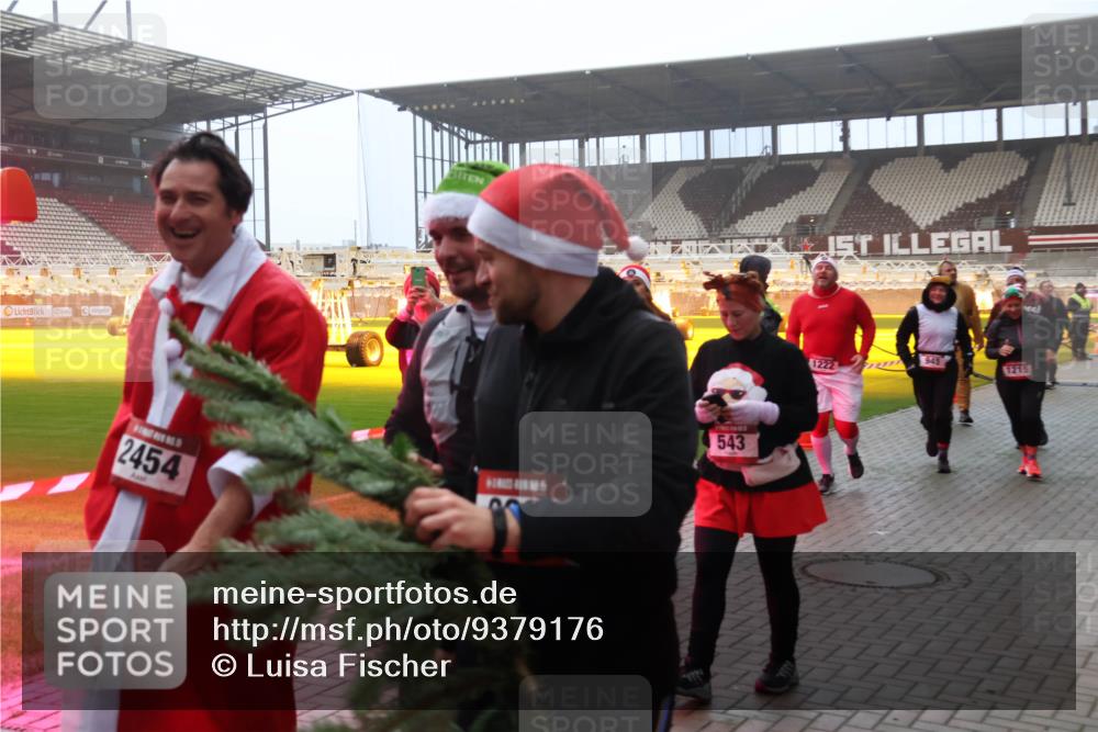 07.12.2025 - St. Pauli X-Mass-Run No. 15 Luisa Fischer http://msf.ph/oto/9379176 07.12.2025 10:06:10 Ziel 2454, 543, 945, 1222, 1215, 2, 3, 54, 123, 180, 363, 385, 424, 468, 512, 543, 668, 676, 805, 834, 945, 950, 1121, 1215, 1222, 1316, 1374, 1481, 1661, 1761, 1788, 1789, 1791, 2756, 2757, 3172, 3186, 3231, 3386, 3812, 3814, 3857, 3859, 3877, 4036, 4194, 4195, 4235, 4236, 4237, 4552, 4555, 4556, 4558, 4559, 4560 meine-sportfotos.de