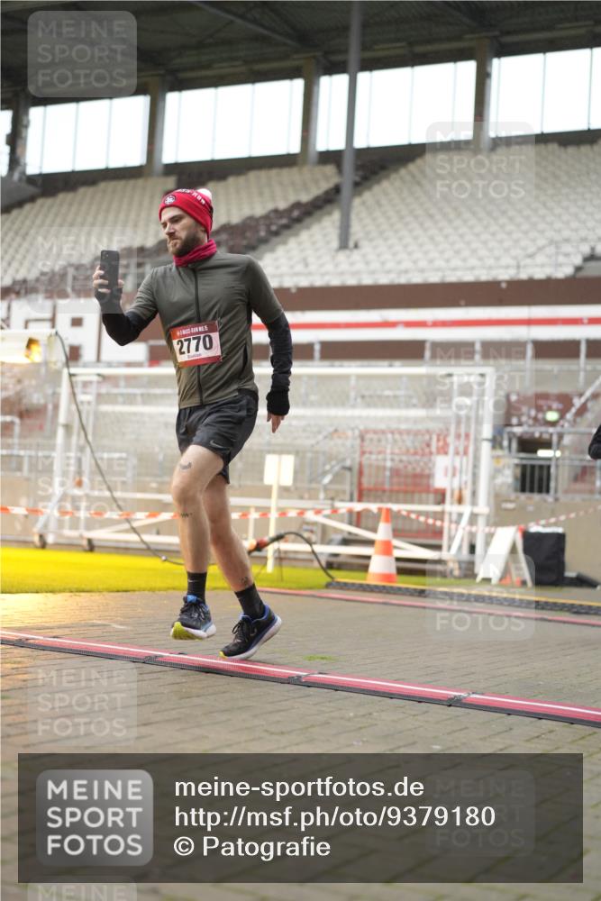 07.12.2025 - St. Pauli X-Mass-Run No. 15 Patografie http://msf.ph/oto/9379180 07.12.2025 10:12:27 Ziel 1070, 1072, 1074, 1077, 2758, 2760, 2770, 3585 meine-sportfotos.de