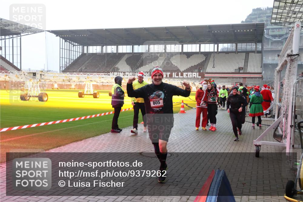 07.12.2025 - St. Pauli X-Mass-Run No. 15 Luisa Fischer http://msf.ph/oto/9379262 07.12.2025 10:06:26 Ziel 805, 4194, 2, 3, 54, 123, 127, 148, 180, 187, 363, 385, 424, 468, 512, 676, 805, 834, 893, 945, 967, 969, 1119, 1215, 1222, 1788, 1789, 1791, 1832, 1937, 2756, 2757, 2894, 2968, 3093, 3172, 3196, 3231, 3812, 3814, 3857, 3859, 3877, 4194, 4195, 4235, 4236, 4237, 4246, 4251, 4552, 4555, 4559, 4560, 4657, 4665, 4670, 4672, 4676, 4677, 4736, 4739 meine-sportfotos.de