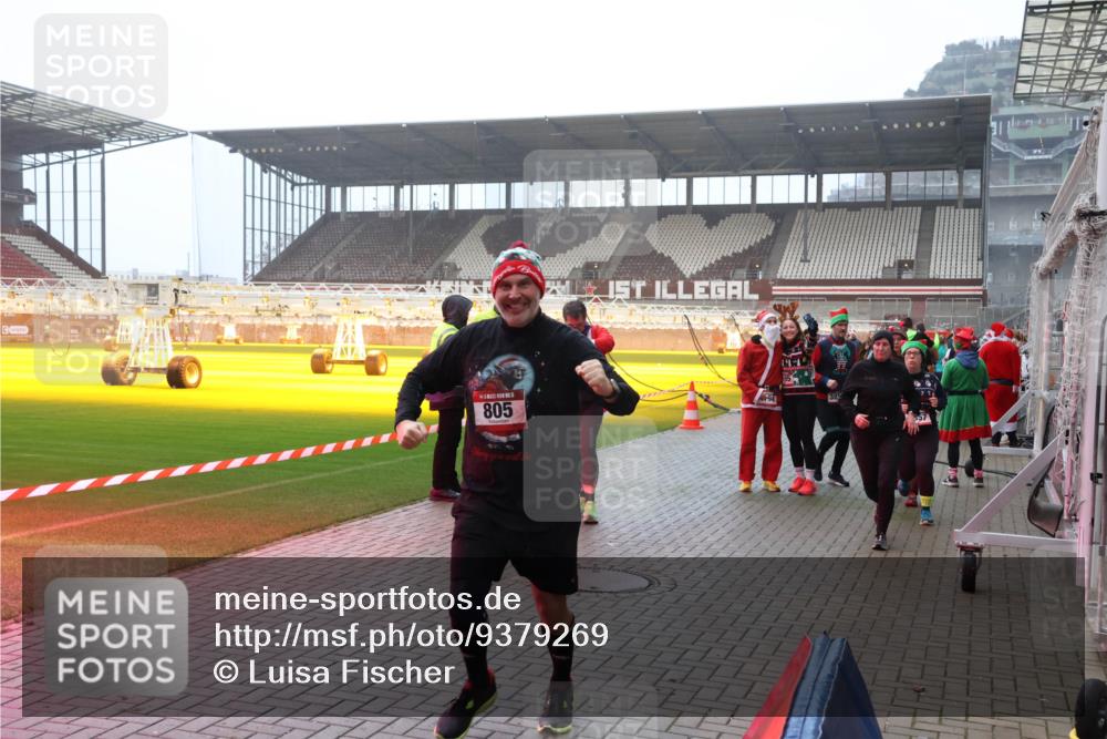 07.12.2025 - St. Pauli X-Mass-Run No. 15 Luisa Fischer http://msf.ph/oto/9379269 07.12.2025 10:06:26 Ziel 805, 94, 191, 2, 3, 54, 123, 127, 148, 180, 187, 363, 385, 424, 468, 512, 676, 805, 834, 893, 945, 967, 969, 1119, 1215, 1222, 1788, 1789, 1791, 1832, 1937, 2756, 2757, 2894, 2968, 3093, 3172, 3196, 3231, 3812, 3814, 3857, 3859, 3877, 4194, 4195, 4235, 4236, 4237, 4246, 4251, 4552, 4555, 4559, 4560, 4657, 4665, 4670, 4672, 4676, 4677, 4736, 4739 meine-sportfotos.de