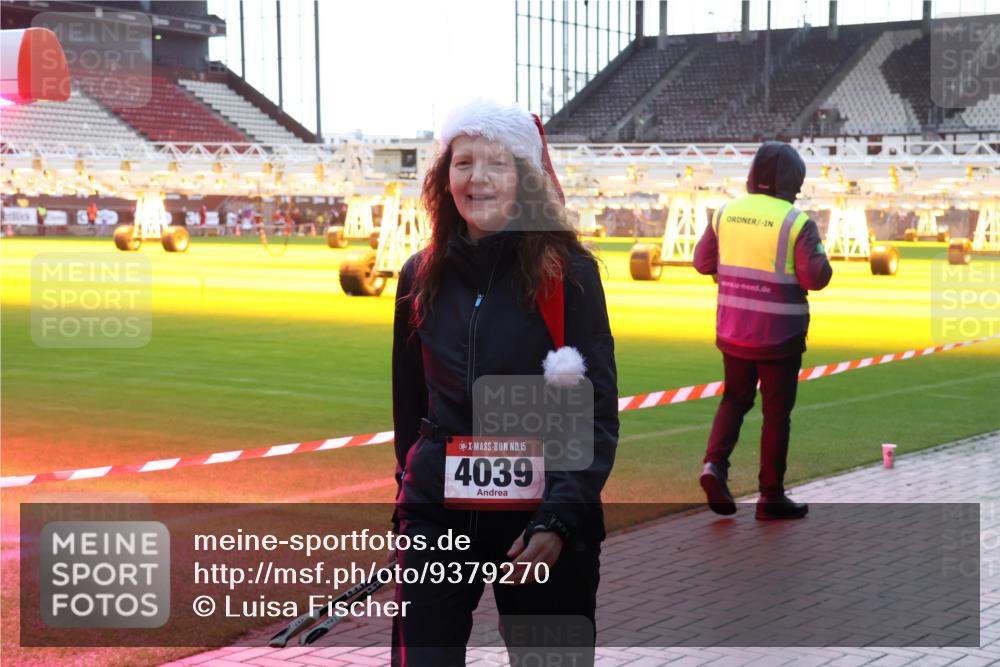 07.12.2025 - St. Pauli X-Mass-Run No. 15 Luisa Fischer http://msf.ph/oto/9379270 07.12.2025 10:33:02 Ziel 15, 4039, 456, 651, 1942, 1944, 4039, 4274, 4275, 4758 meine-sportfotos.de