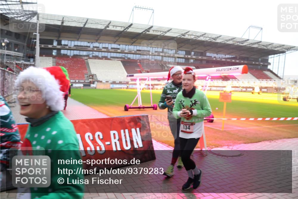 07.12.2025 - St. Pauli X-Mass-Run No. 15 Luisa Fischer http://msf.ph/oto/9379283 07.12.2025 11:11:10 Ziel 134, 29, 30, 31, 42, 48, 49, 53, 122, 134, 660, 667, 669, 745, 980, 1064, 1066, 1298, 1299, 1380, 1398, 1400, 1402, 1584, 1626, 1692, 1694, 1697, 1739, 1740, 2371, 2616, 3124, 3136, 4574 meine-sportfotos.de