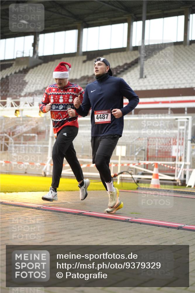 07.12.2025 - St. Pauli X-Mass-Run No. 15 Patografie http://msf.ph/oto/9379329 07.12.2025 10:12:51 Ziel 9, 18, 80, 938, 1397, 2687, 3040, 3428, 3514, 3551, 3557, 3799, 3834, 3836, 4487 meine-sportfotos.de