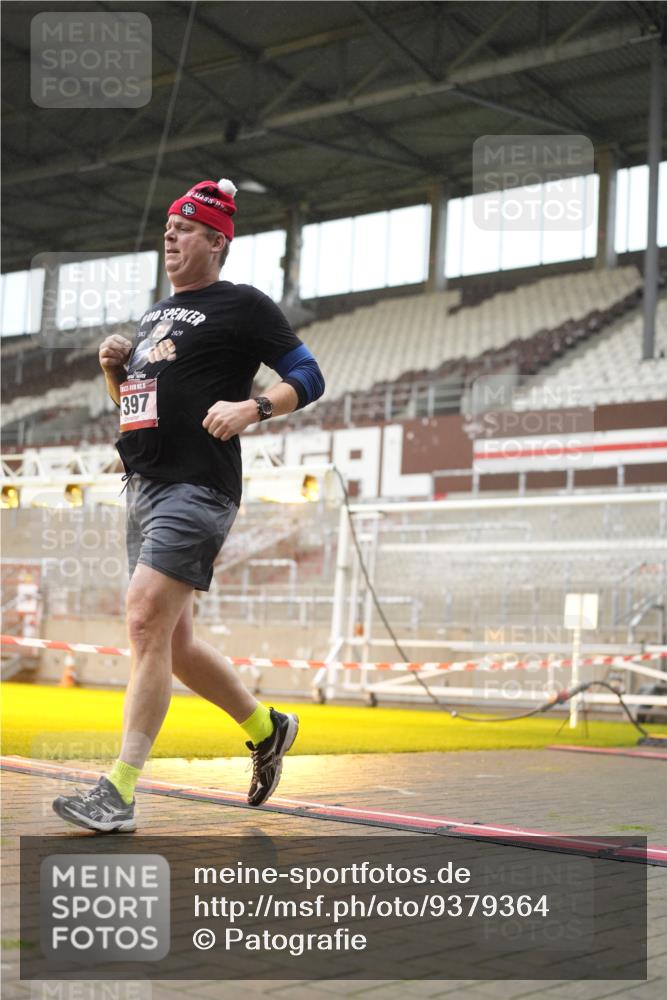 07.12.2025 - St. Pauli X-Mass-Run No. 15 Patografie http://msf.ph/oto/9379364 07.12.2025 10:12:55 Ziel 9, 18, 80, 938, 1397, 2687, 2711, 2712, 4487 meine-sportfotos.de