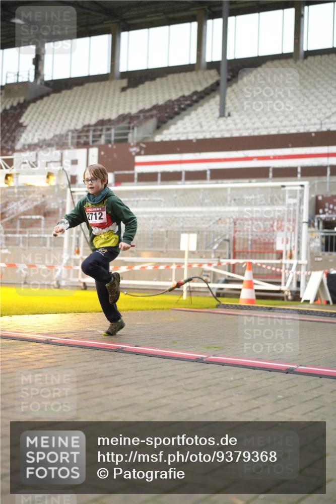 07.12.2025 - St. Pauli X-Mass-Run No. 15 Patografie http://msf.ph/oto/9379368 07.12.2025 10:12:57 Ziel 80, 938, 1397, 1733, 2687, 2711, 2712, 4487 meine-sportfotos.de