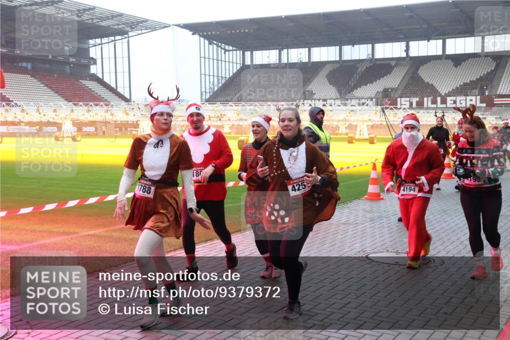 07.12.2025 - St. Pauli X-Mass-Run No. 15 Luisa Fischer http://msf.ph/oto/9379372 07.12.2025 10:06:37 Ziel 1788, 180, 425, 4194, 2, 3, 34, 54, 127, 148, 180, 187, 424, 468, 512, 562, 676, 805, 834, 893, 967, 969, 1119, 1369, 1479, 1480, 1788, 1789, 1791, 1832, 1937, 1946, 2756, 2757, 2894, 2968, 3093, 3172, 3196, 3213, 3232, 3534, 3535, 3536, 3537, 3812, 3814, 3857, 3859, 3877, 4194, 4195, 4235, 4236, 4237, 4246, 4251, 4459, 4657, 4665, 4670, 4672, 4676, 4677, 4736, 4739 meine-sportfotos.de